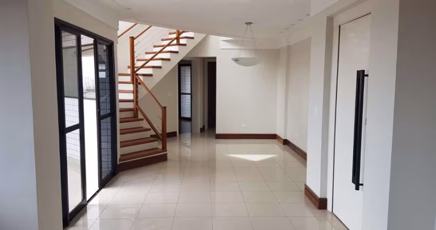 Cobertura Duplex com 4 suítes 5 vagas a venda no Bosque da Saúde