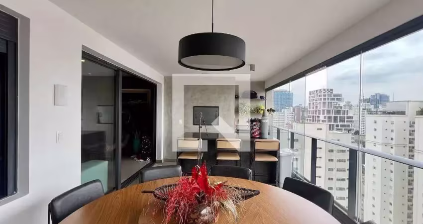 Apartamento com 2 suítes 2 vagas a venda em Pinheiros
