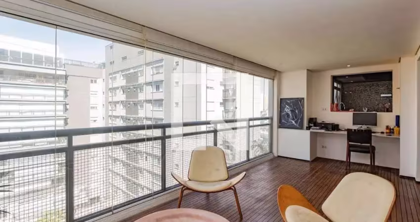 Apartamento com 3 suítes 2 vagas a venda na Saúde