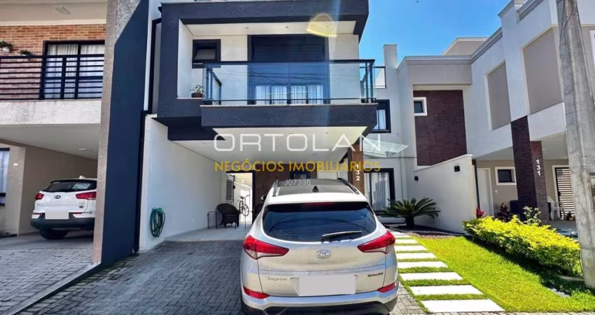 Triplex alto padrão em condomínio fechado 186m² - 04 dormitórios - Costeira - São José dos Pinhais