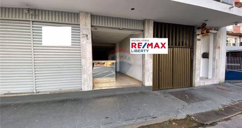 Loja com 100 m², com garagem -na Rua Oswaldo Aranha para locação - em frente a Rua São Mateus Grande fluxo de pessoas a veículos na porta da loja