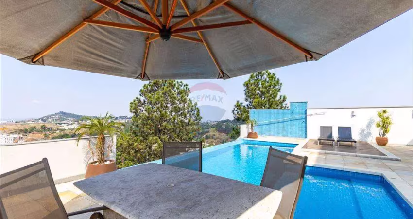 Casa alto padrão 3 quartos, 3 suítes, área gourmet com piscina borda infinita, 4 vagas, condomínio spinaville, juiz de fora/mg