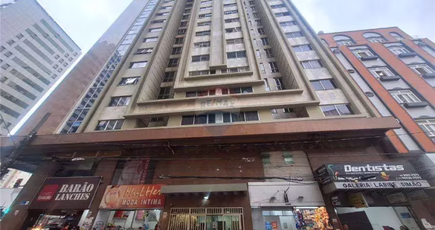 Quarto e sala para aluguel no centro de juiz de fora, confortável, bem localizado e ideal para quem busca praticidade e conveniência na cidade.