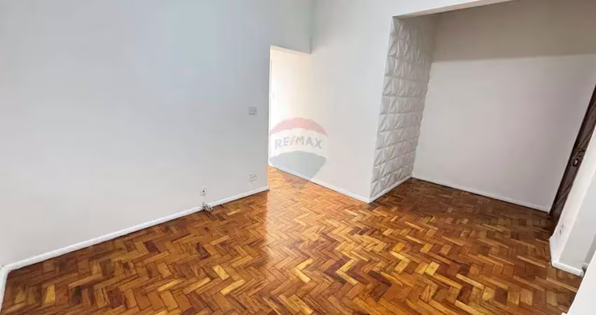 Amplo apartamento a venda com 3 quartos e 2 banheiros, copa, cozinha com dce, à venda em plena rua santa rita
