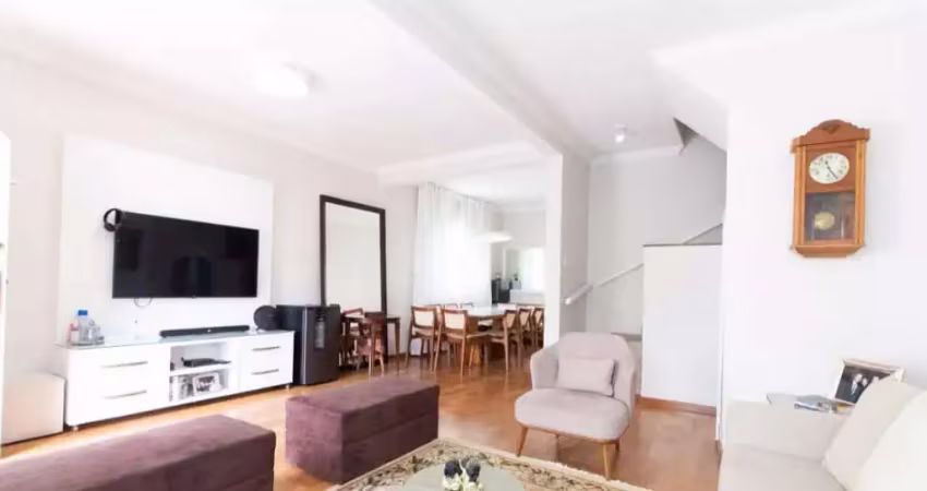 Casa à venda com 270m², 4 quartos e 2 vagas na vila mariana!