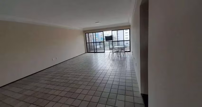 Alugo apartamento 136m2-03 quartos-armários- próximo ao colégio santa maria-02 garagens-