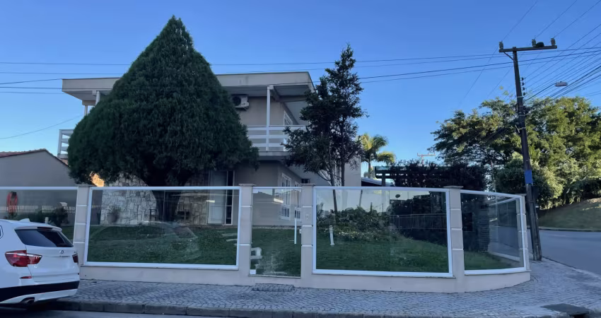 Casa  à venda no bairro floresta – joinville por r$ 1.250.000,00