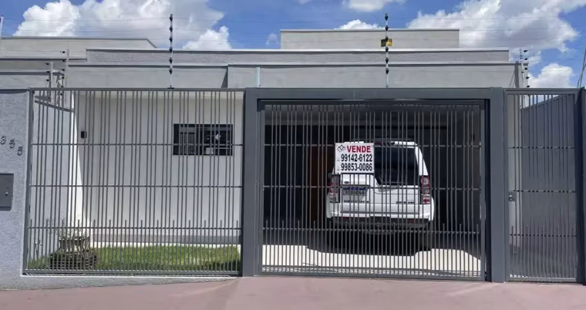 Casa com 3 quartos à venda na Rua Deodoro Alves de Carvalho, Jardim Munique, Maringá