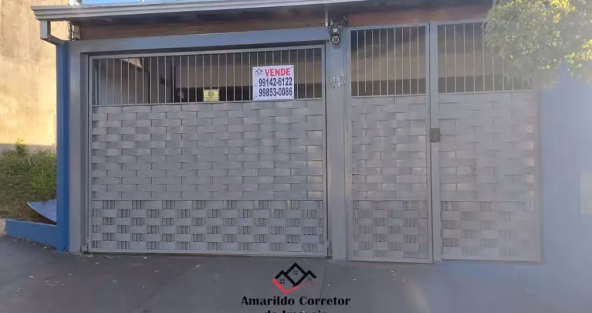 Casa com 3 quartos à venda na Rua Pioneiro Germano Ilebrande, 45, Jardim Tóquio, Maringá
