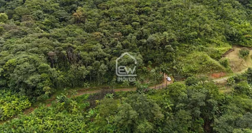 Chácara com área total de 22.331m² em schroeder, sc