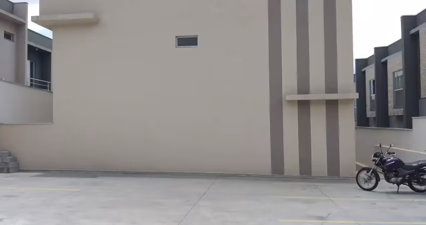 Lindo sobrado em condomínio fechado , financiamento caixa.