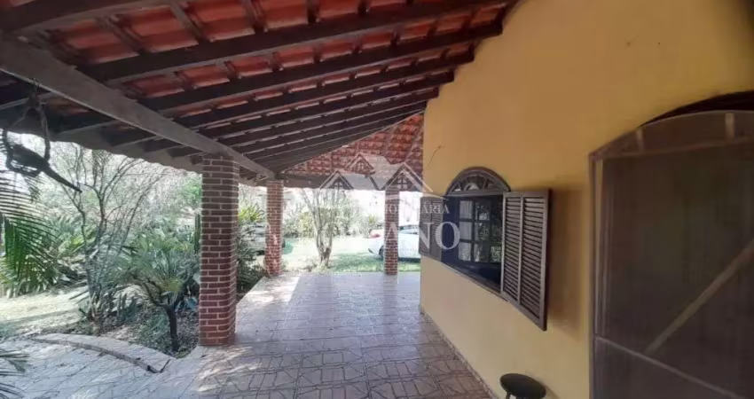 Casa com 3 quartos à venda no Centro, Araçoiaba da Serra 