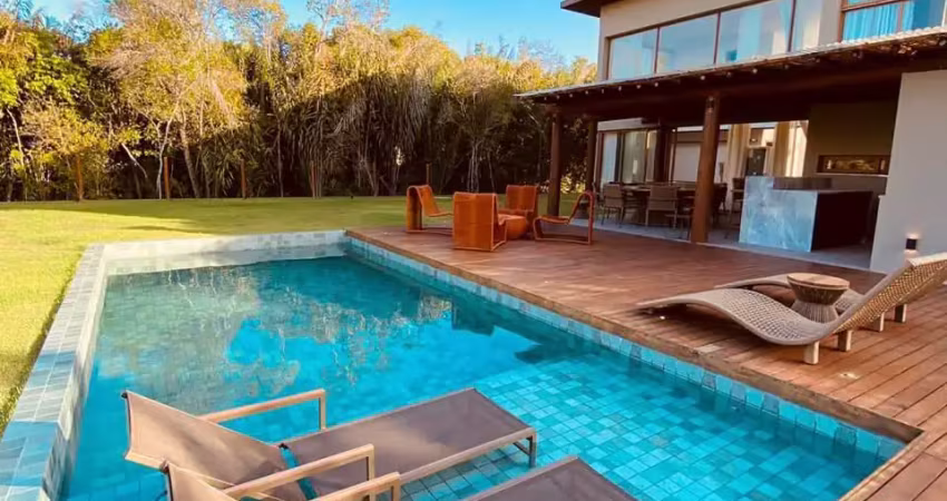 Casa à venda na praia do forte – condomínio fechado, lado praia, mobiliada e com piscina