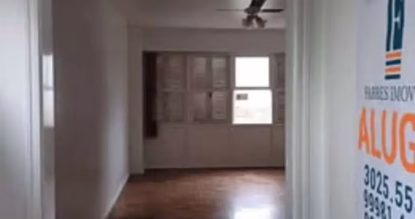 Apartamento com 3 quartos para alugar no Centro, Pelotas 