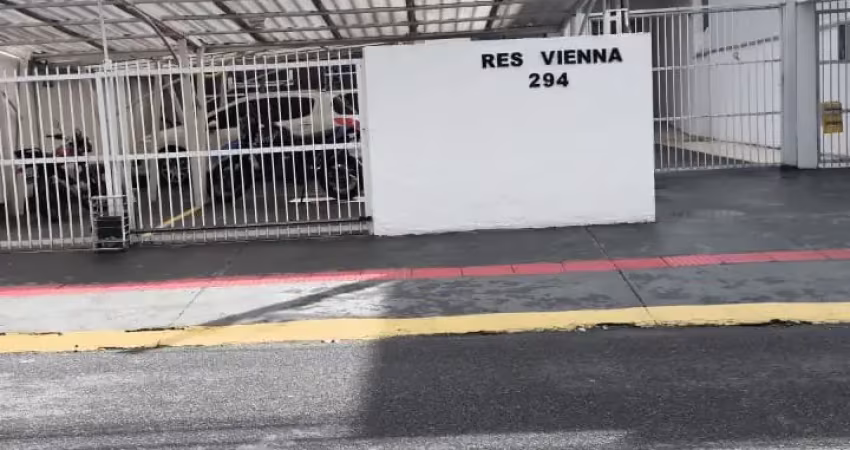Apartamento semi mobiliado para locação anual no bairro santa regina