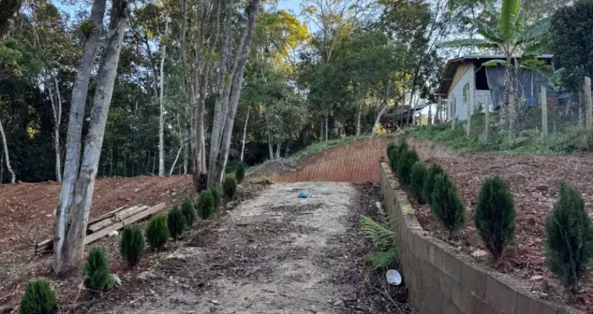 Terreno à venda no Rio do Meio, Camboriú 