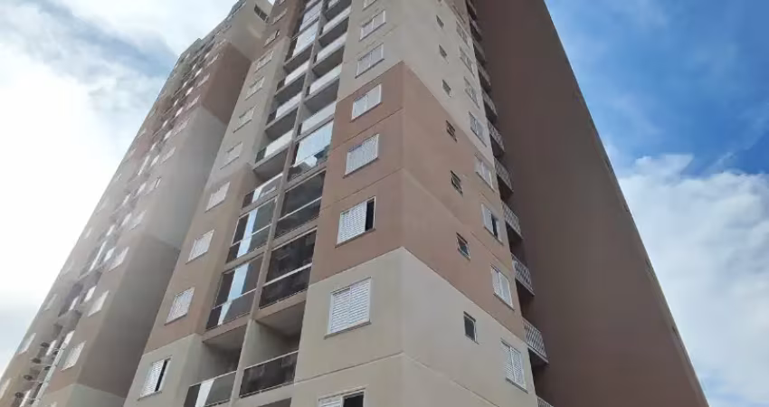 Apartamento no 13 andar tem uma vista incrível, semi mobiliado,