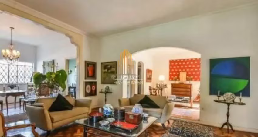 Casa térra com 3 dormitorios, 2 suítes, 2 salas, 4 banheiros, 4 vagas na região da vila madalena -sp