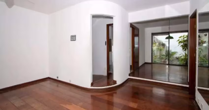 Casa à venda com 261m², 4 quartos e 4 vagas na vila madalena