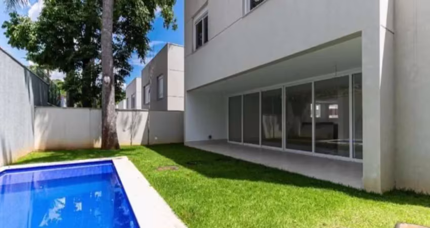 Imperdível casa em condomínio de luxo com 4 suítes na chácara santo antônio, zona sul de sp: 525m², 6 banheiros, 5 vagas.