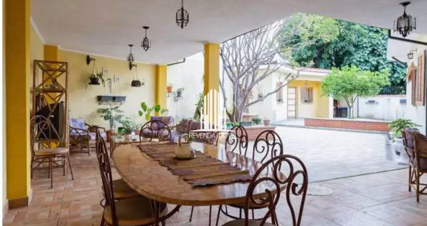 Casa térrea à venda no alto da lapa com 365m² 3 dormitórios 2 suítes 5 banheiros 2 vagas