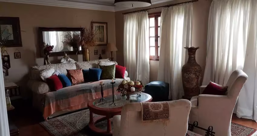 Sobrado á venda 300m² 3 dormitórios 3 suítes 5 vagas no cursino.