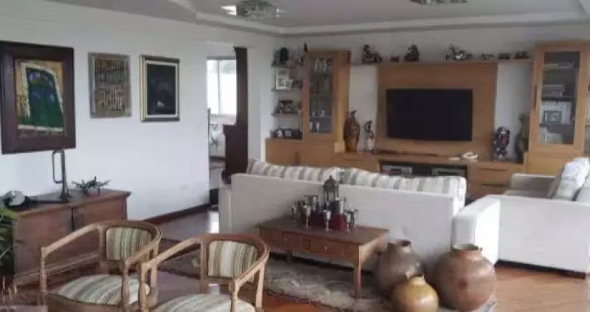 Apartamento à venda com 238m², 4 quartos, 1 suite e 3 vagas no morumbi