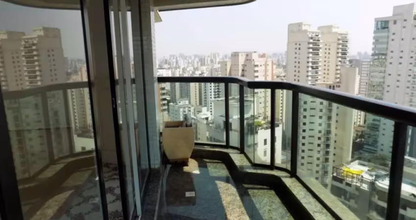 Cobertura triplex 600m² de 4 quartos com 8 vagas em moema