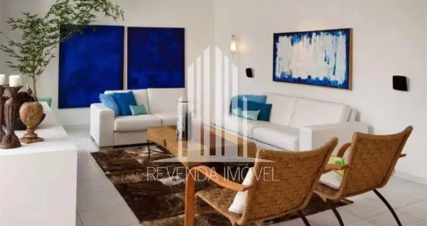 Luxuosa mansão à venda no morumbi, são paulo-sp, com 4 quartos, 4 suítes, 6 banheiros, 6 vagas e 497m² de área.