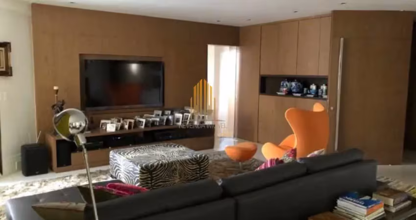 Apartamento de 2.880,00m²  com 4 dormitórios (4  suítes ) , 5 banheiros e 5 vagas á venda no morumbi