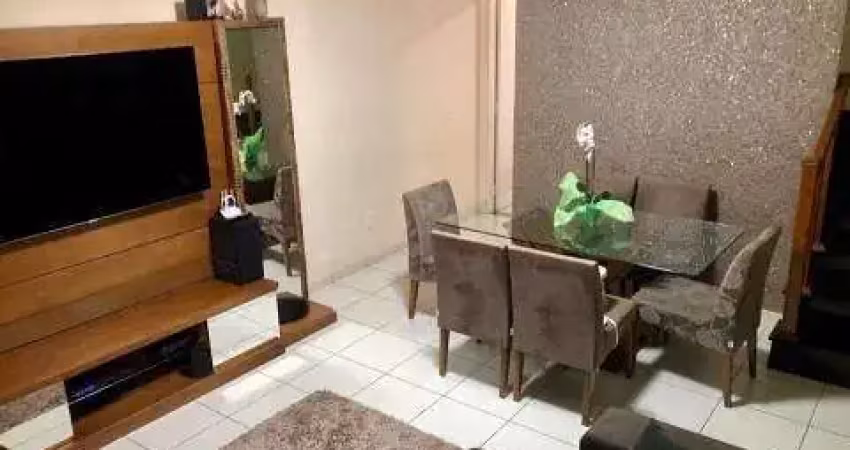 Sobrado á venda com 2 quartos sendo 1 suíte com 2 vagas de garagem  em  jardim sabará