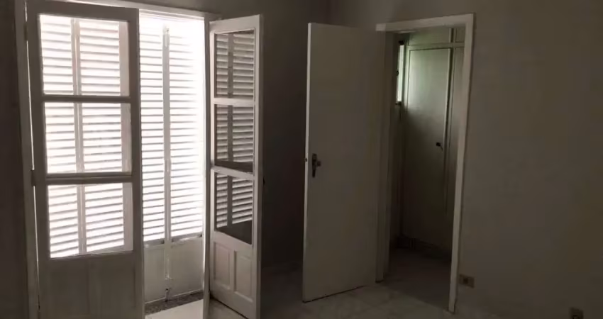 Sobrado à venda na vila leopoldina com 200m² 3 dormitórios 2 suítes 3 banheiros 2 vagas.