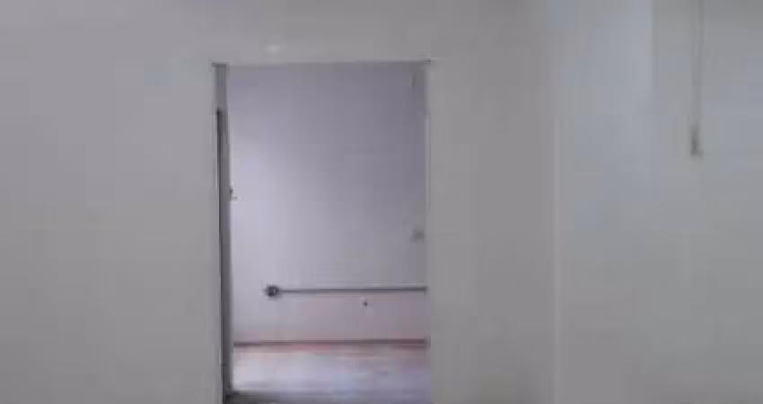 Sala comercial com 3 salas e 3 banheiros na santa cecília