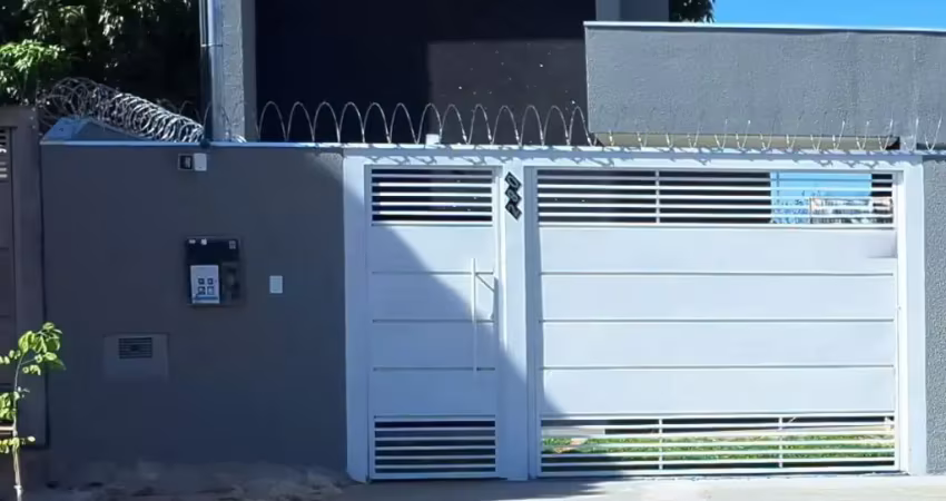Casa nova com suíte,  2 quartos, pé direito duplo e churrasqueira