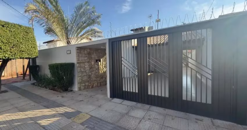 Seu refúgio com piscina aquecida  e varanda gourmet completa
