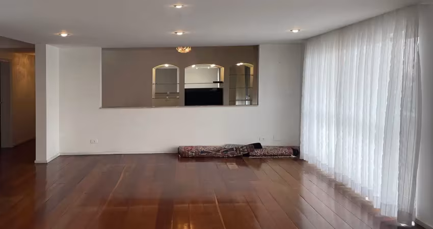 Clássico à venda, 263 m2 andar alto, 3 quartos 1 suite 2 vagas em jardim paulista - são paulo - sp