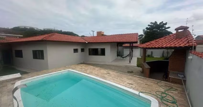 Casa para venda em itanhaém, praia dos sonhos, 4 dormitórios, 2 suítes, 1 banheiro, 2 vagas