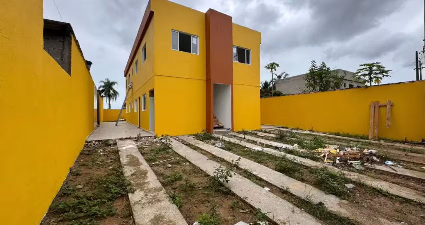 Casa sobreposta a venda com 2 quartos no bairro cesp, itanhaém - sp