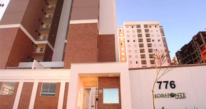 Apartamento na rua de mercadão semi-mobiliado com varanda
