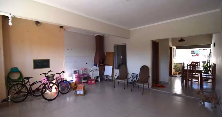 Casa com 2 quartos à venda no Centro, Birigui 
