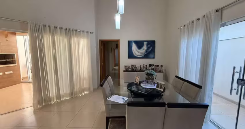 Casa com 3 quartos à venda no Centro, Birigui 