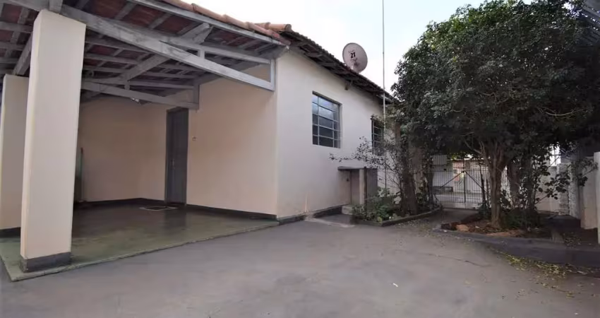 Casa com 3 quartos à venda no Centro, Birigui 