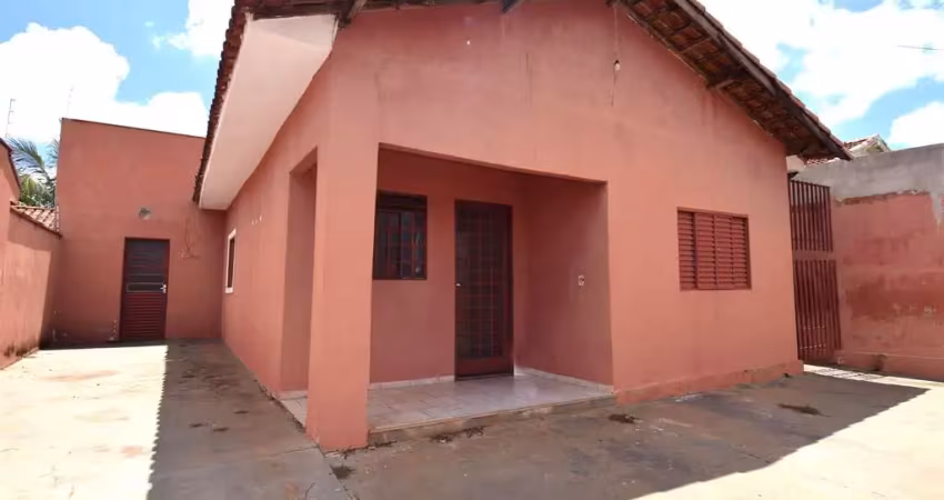 Casa com 3 quartos à venda no Centro, Birigui 
