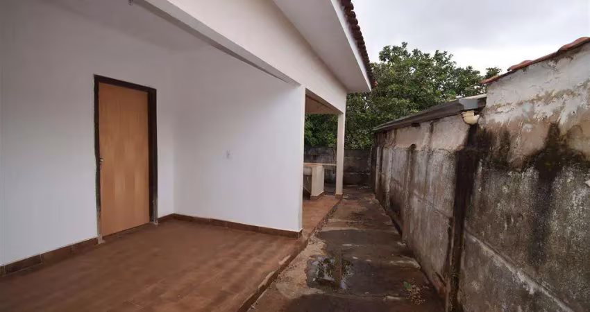 Casa com 3 quartos à venda no Centro, Birigui 