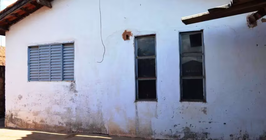 Casa com 3 quartos à venda no Centro, Birigui 
