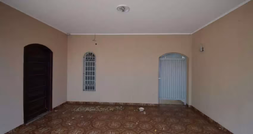 Casa com 3 quartos para alugar no Centro, Birigui 