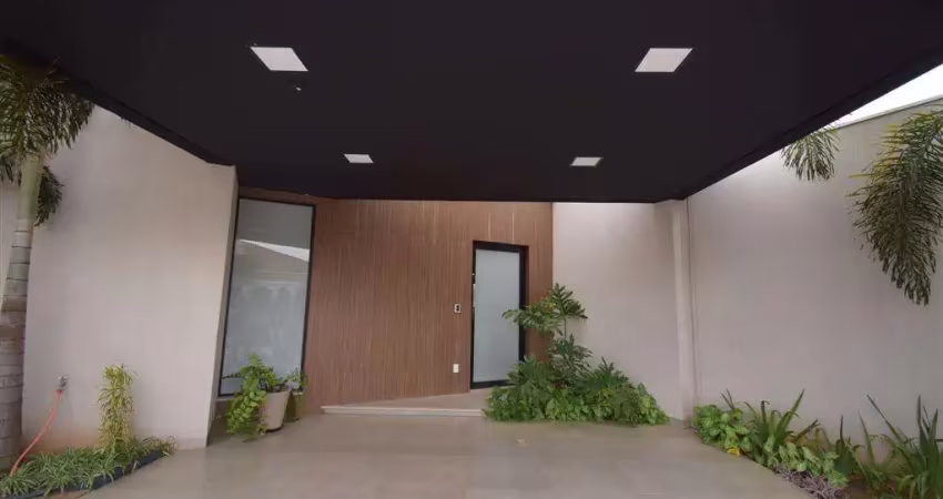 Casa nova, linda, piscina, aquecedor, fotovoltaico.