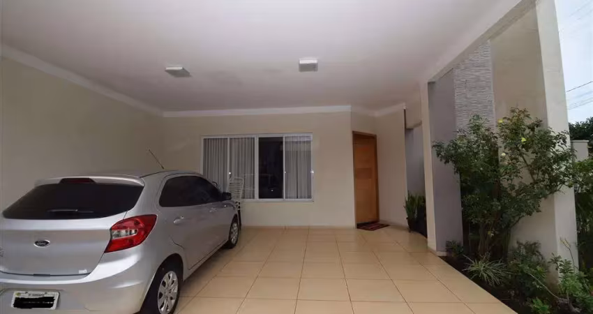 Linda casa em condomínio fechado - 3 suítes e espaço de qualidade!