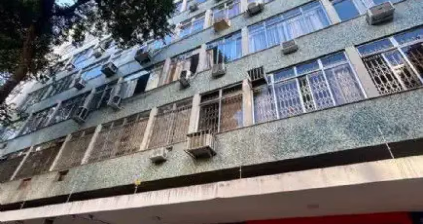 Apartamento grande , em localização privilegiada perto do metrô  na tijuca com 96 m2