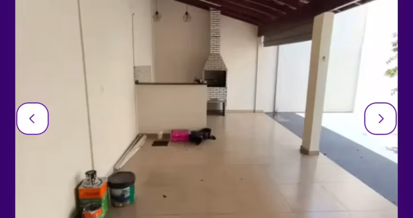 Sobrado em condomínio fechado com portaria 24 horas com monitoramento 